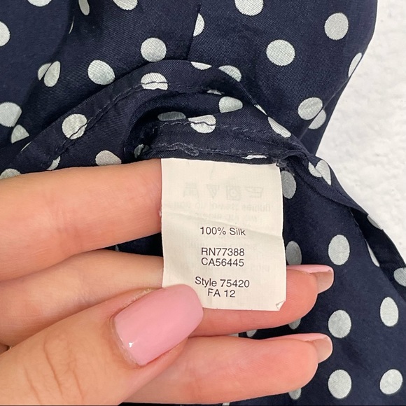 🔥3 for 30 J. Crew Naomi Top Sleeveless Ruffle Polka Dot Silk Blouse - Picture 6 of 8